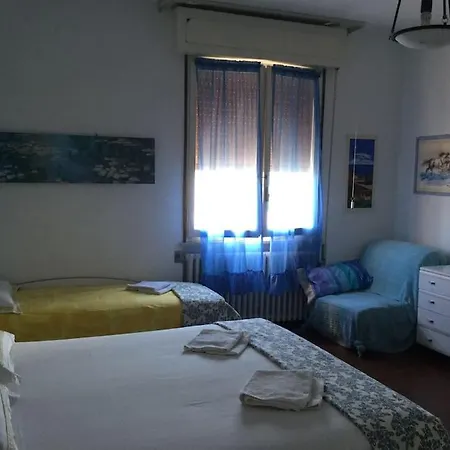 Follonica/toscana:vista Mare In Pieno Centro/6pers Фоллоника