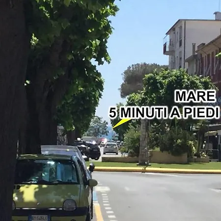 Follonica/toscana:vista Mare In Pieno Centro/6pers * Фоллоника