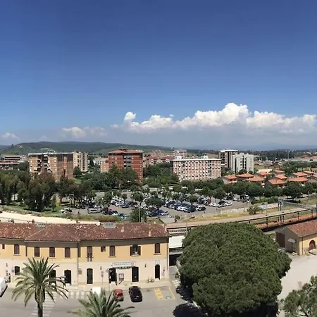 Follonica/toscana:vista Mare In Pieno Centro/6pers