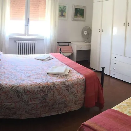 Follonica/toscana:vista Mare In Pieno Centro/6pers * Фоллоника